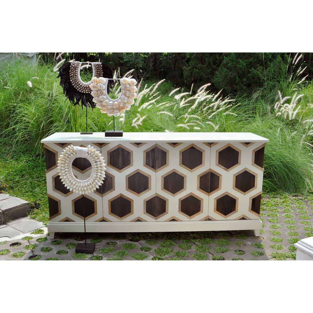 Bonnet Shell Object - Natural